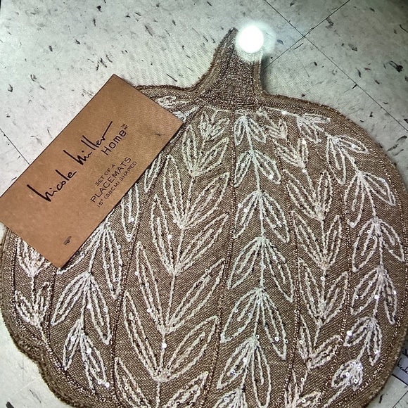 New Nicole Miller Pumpkin Placemats -4 pack - Picture 1 of 6